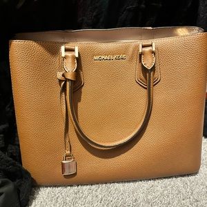 Micheal Kors Mercer large